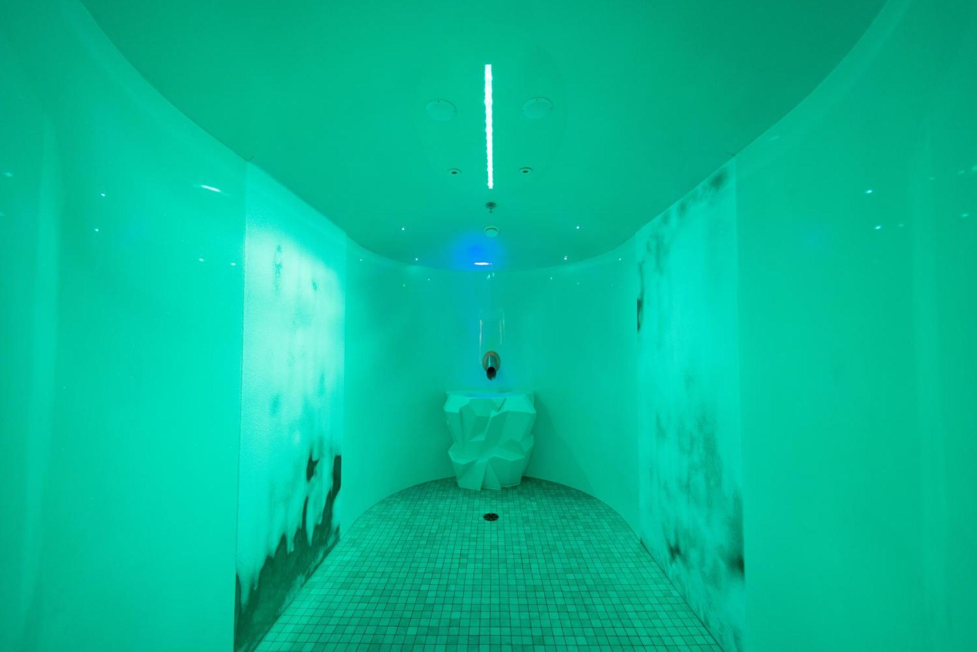 Sparkling Hill Resort And Spa - Adults-Only Resort バーノン エクステリア 写真