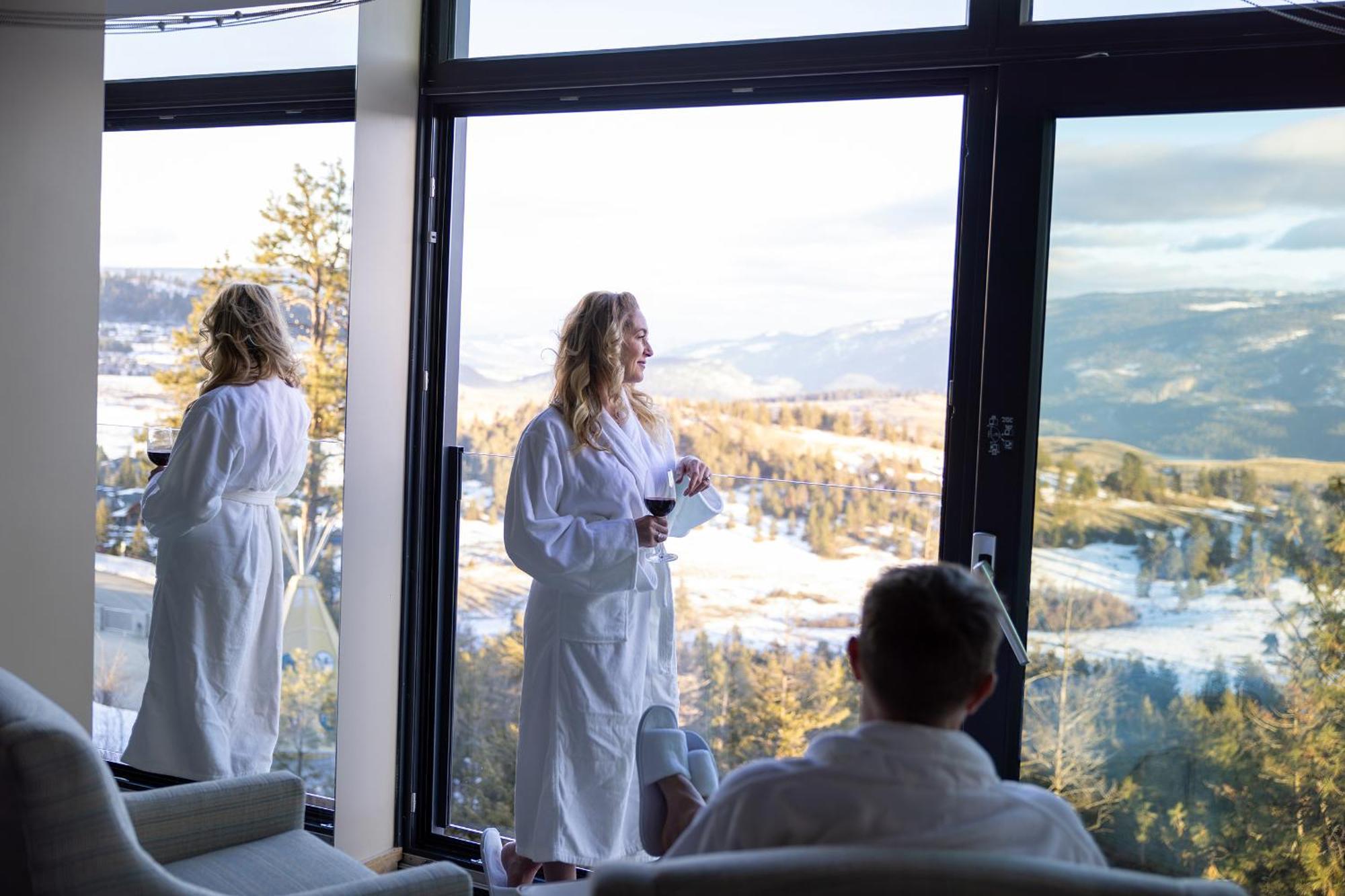 Sparkling Hill Resort And Spa - Adults-Only Resort バーノン エクステリア 写真