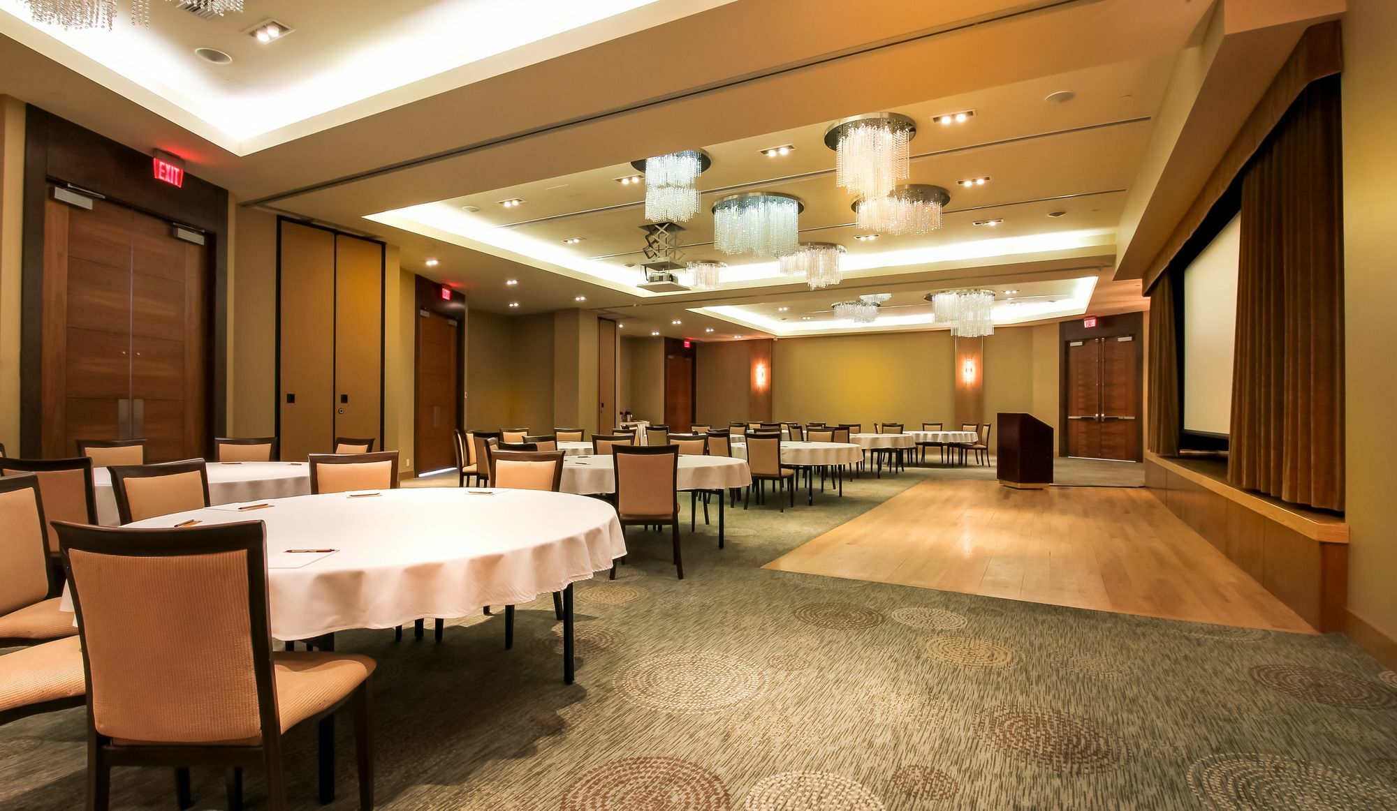 Sparkling Hill Resort And Spa - Adults-Only Resort バーノン エクステリア 写真